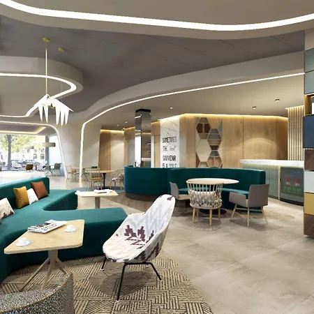 فندق Hampton By Hilton East 3*